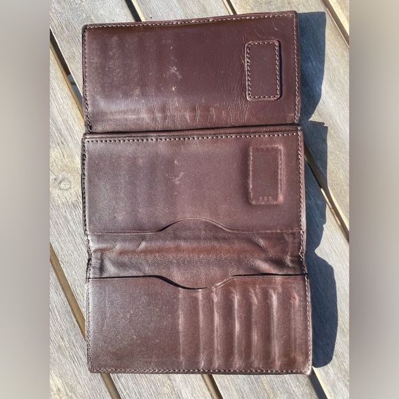 WREN AND IVY ESSENTIALS COAT WALLET - Picture 4 of 7